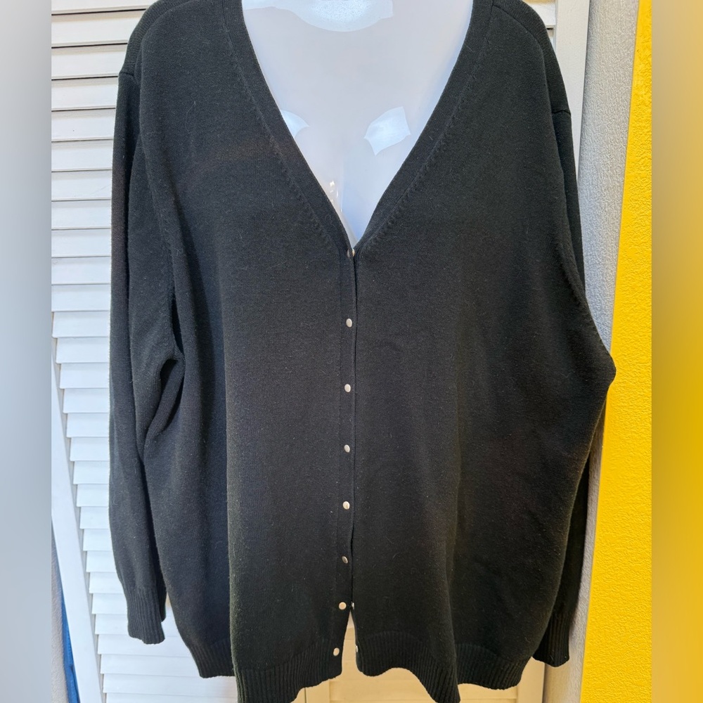 Avenue Women's Black Cardigan